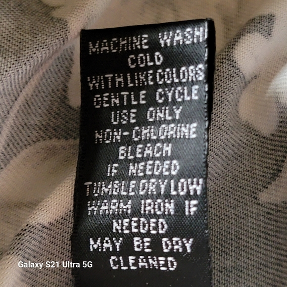 Torrid Womens Twill Bomber Jacket Black Floral Print Pockets Full Zip Size 2 - Picture 6 of 8